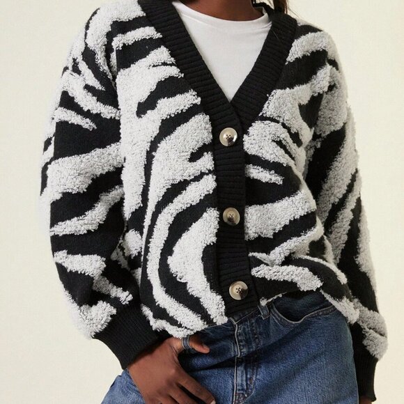 Black & White Casual Women's Graphic zebra Pattern Drop Shoulder Cardigan - Picture 6 of 6